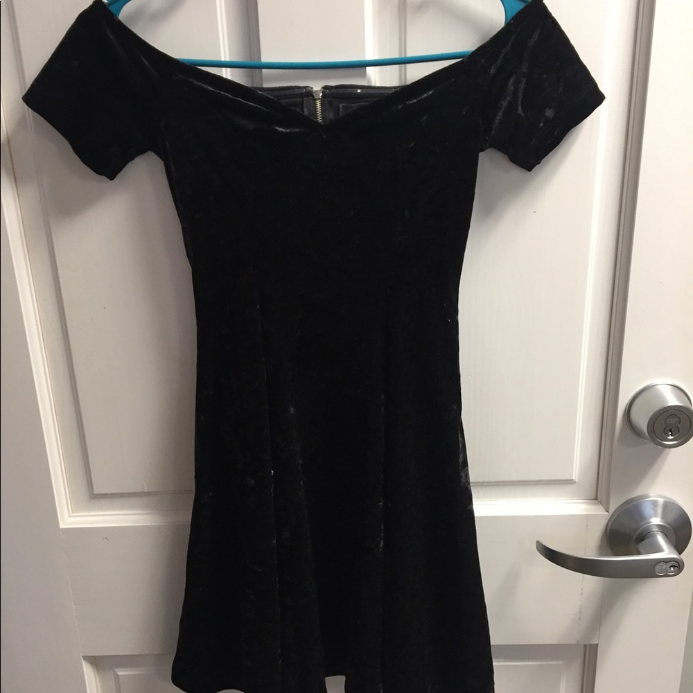 Kendall & Kylie off the shoulder dress